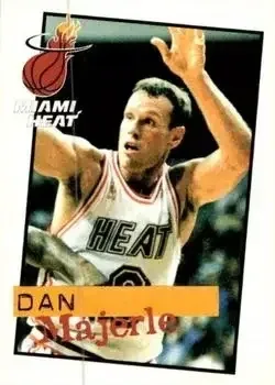 1998-99 Panini NBA Stickers #10 Dan Majerle