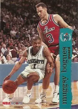 1995-96 Hoops #14 Muggsy Bogues