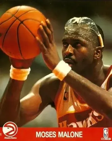1990-91 Hoops Action Photos 8x10 #90N8 Moses Malone