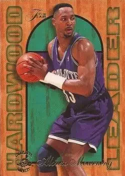 1995-96 Fleer #3 Flair Hardwood Leader Alonzo Mourning