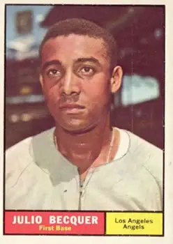 1961 Topps #329 Julio Becquer