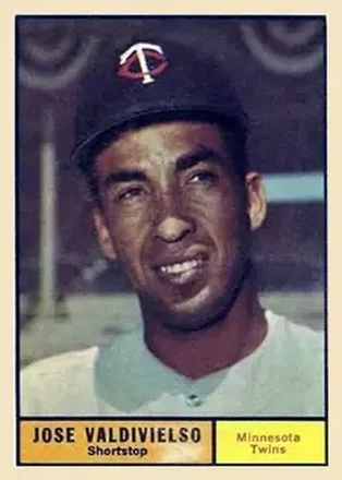 1961 Topps #557 Jose Valdivielso