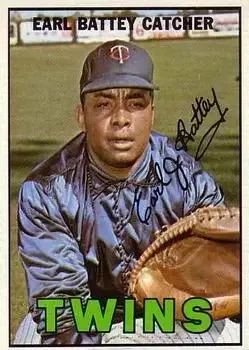 1967 Topps #15 Earl Battey