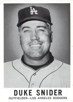 1960 Leaf #37 Edwin "Duke" Snider