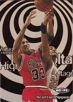 1997-98 Hoops - High Voltage #17 HV - Scottie Pippen - Chicago Bulls - Front