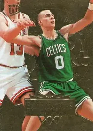 1995-96 Ultra #13 Gold Medallion Eric Montross