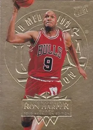 1995-96 Ultra #24 Gold Medallion Ron Harper