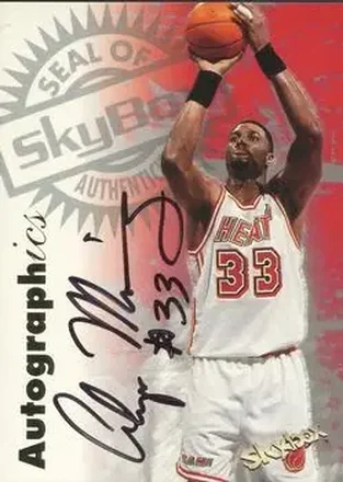 1997-98 SkyBox Premium #NNO Autographics Alonzo Mourning