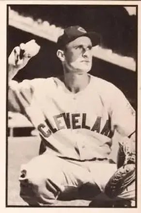 1953 Bowman Black & White #13 Joe Tipton