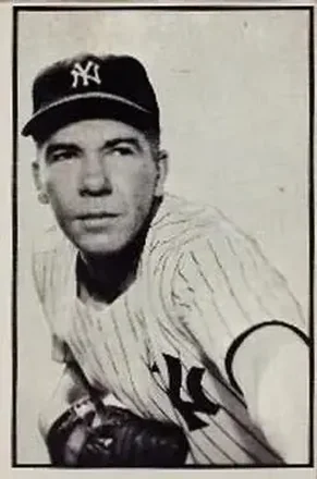 1953 Bowman Black & White #33 Bob Kuzava