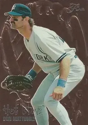 1995 Flair #8 Hot Gloves Don Mattingly