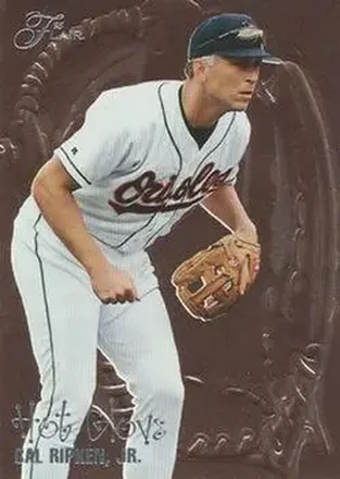 1995 Flair #9 Hot Gloves Cal Ripken