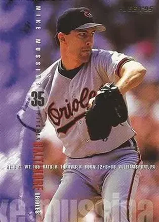 1995 Fleer #15 Mike Mussina
