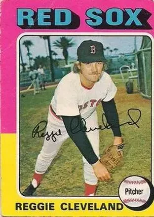 1975 O-Pee-Chee #32 Reggie Cleveland