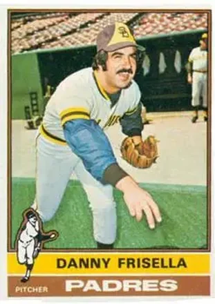 1976 Topps #32 Dan Frisella