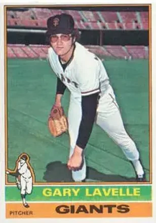 1976 Topps #105 Gary Lavelle