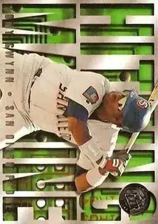 1995 Ultra #7 Hitting Machines Gold Medallion Tony Gwynn