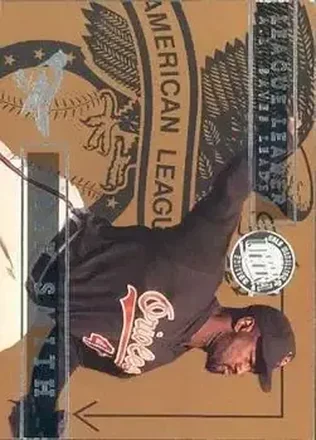 1995 Ultra #5 League Leaders Gold Medallion Lee Smith