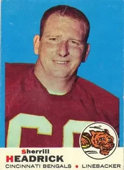 1969 Topps #9 - Sherrill Headrick - Cincinnati Bengals