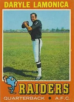 1971 Topps #70 - Daryle Lamonica - Oakland Raiders