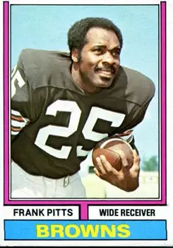 1974 Topps #11 - Frank Pitts - Cleveland Browns