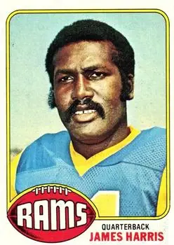 1976 Topps #18 - James Harris - Los Angeles Rams