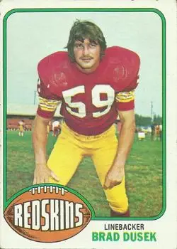 1976 Topps #31 - Brad Dusek - Washington Redskins
