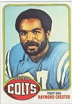 1976 Topps #32 - Raymond Chester - Baltimore Colts