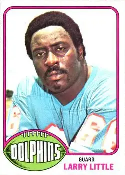 1976 Topps #33 - Larry Little - Miami Dolphins
