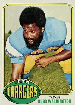 1976 Topps #38 - Russ Washington - San Diego Chargers
