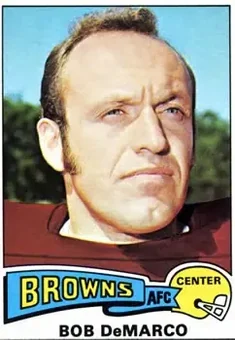 1975 Topps #109 - Bob DeMarco - Cleveland Browns