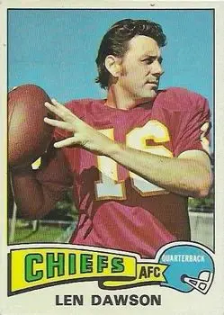 1975 Topps #120 - Len Dawson - Kansas City Chiefs