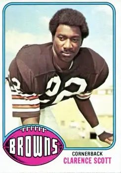 1976 Topps #107 - Clarence Scott - Cleveland Browns