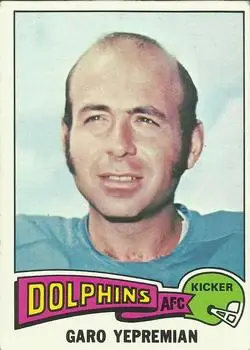 1975 Topps #140 - Garo Yepremian - Miami Dolphins