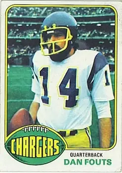 1976 Topps #128 - Dan Fouts - San Diego Chargers