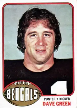 1976 Topps #152 - Dave Green - Cincinnati Bengals - Front