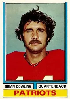 1974 Topps #357 - Brian Dowling - New England Patriots