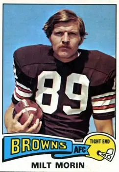1975 Topps #374 - Milt Morin - Cleveland Browns