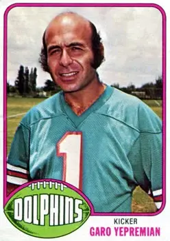 1976 Topps #435 - Garo Yepremian - Miami Dolphins