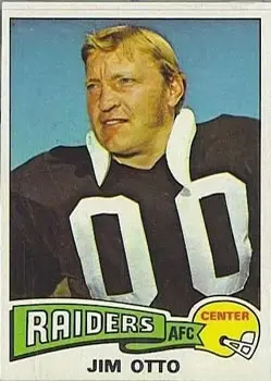 1975 Topps #497 - Jim Otto - Oakland Raiders - Front