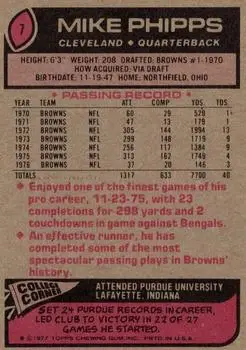 1977 Topps #7 - Mike Phipps - Cleveland Browns