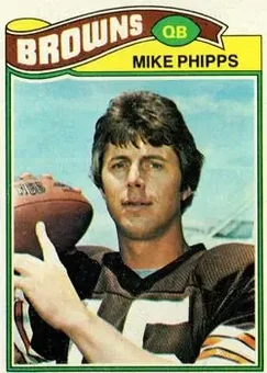 1977 Topps #7 - Mike Phipps - Cleveland Browns