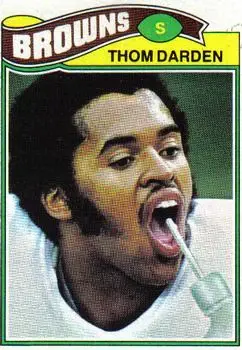 1977 Topps #69 - Thom Darden - Cleveland Browns 1977 Topps #69 - Thom Darden - Cleveland Browns