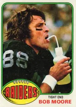 1976 Topps #528 - Bob Moore - Oakland Raiders