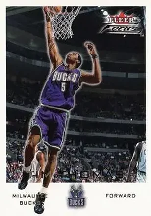 2000-01 Fleer Focus #119 - Tim Thomas - Milwaukee Bucks