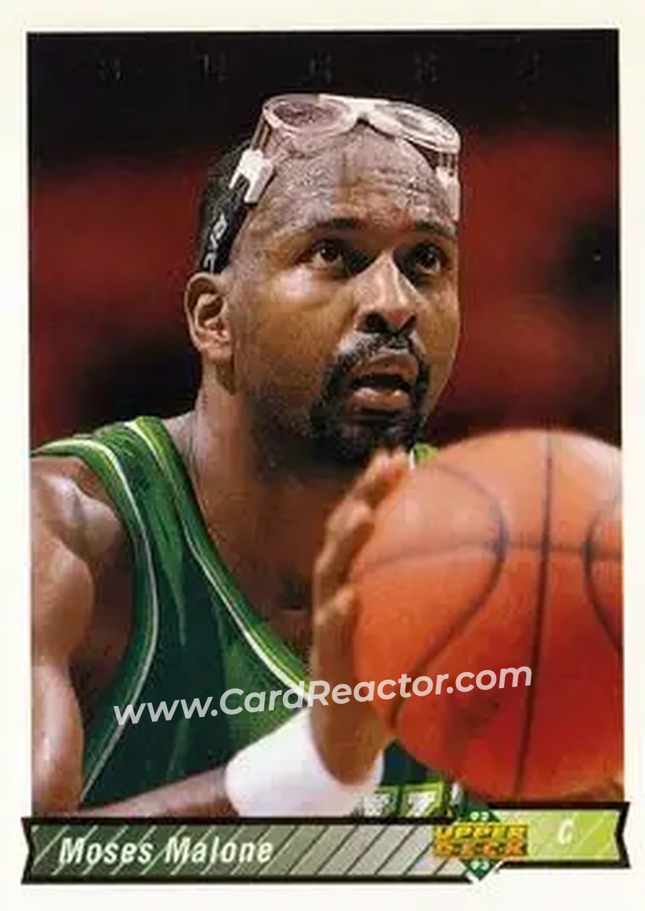 1992-93 Upper Deck #301 - Moses Malone - Milwaukee Bucks - Front