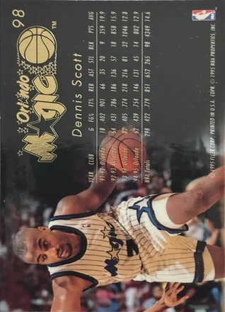Tył: Dennis Scott