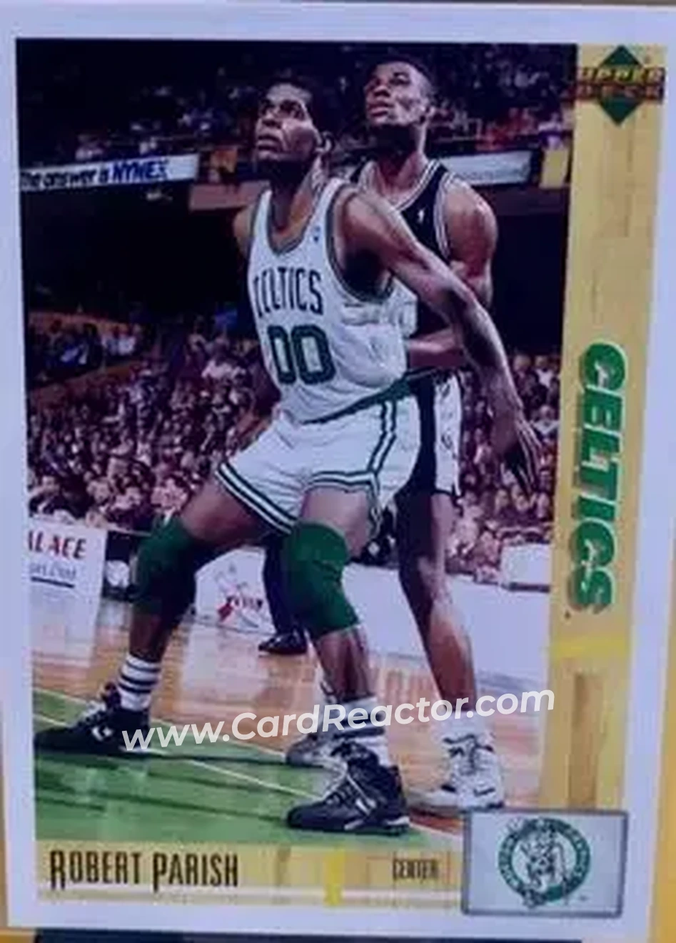 1991-92 Upper Deck Italian #34 - Robert Parish - Boston Celtics - Front 1991-92 Upper Deck Italian #34 - Robert Parish - Boston Celtics - Front