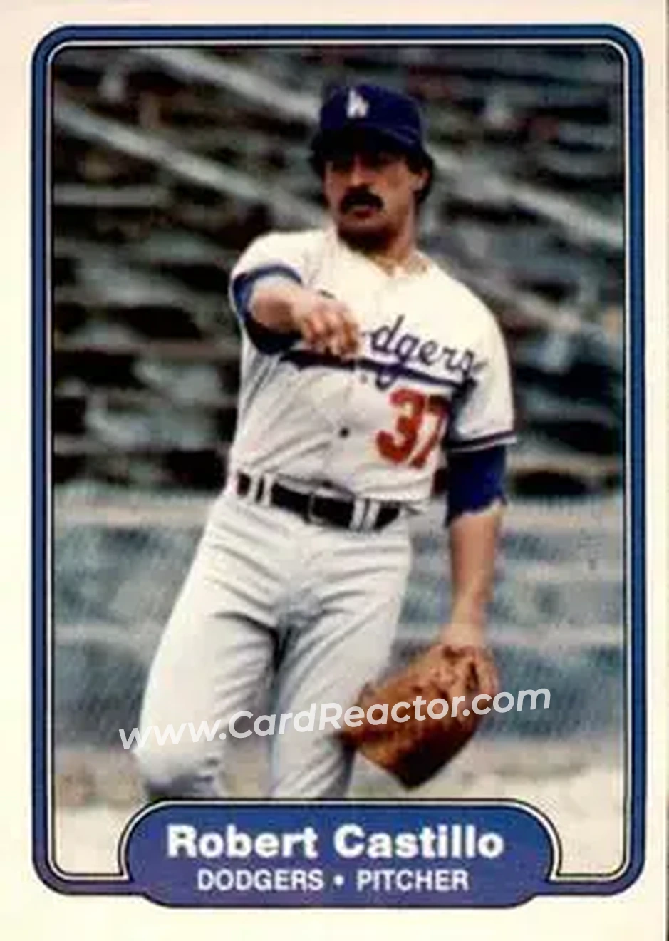 1982 Fleer #2 - Bobby Castillo - Los Angeles Dodgers - Front