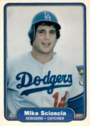 1982 Fleer #22 - Mike Scioscia - Los Angeles Dodgers 1982 Fleer #22 - Mike Scioscia - Los Angeles Dodgers